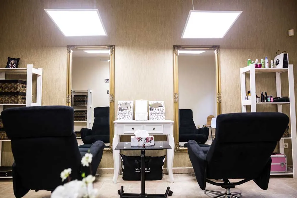 Permanentní makeup obočí před a po - Brow Bar Jihlava